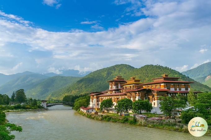 Book 6 Nights 7 Days Bhutan Tour Package