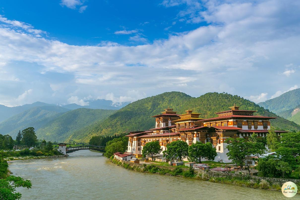 Book 6 Nights 7 Days Bhutan Tour Package