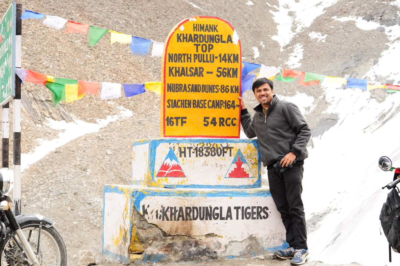 Khardung La Pass Leh Ladakh Leh Khardung La Pass Leh Ladakh Leh