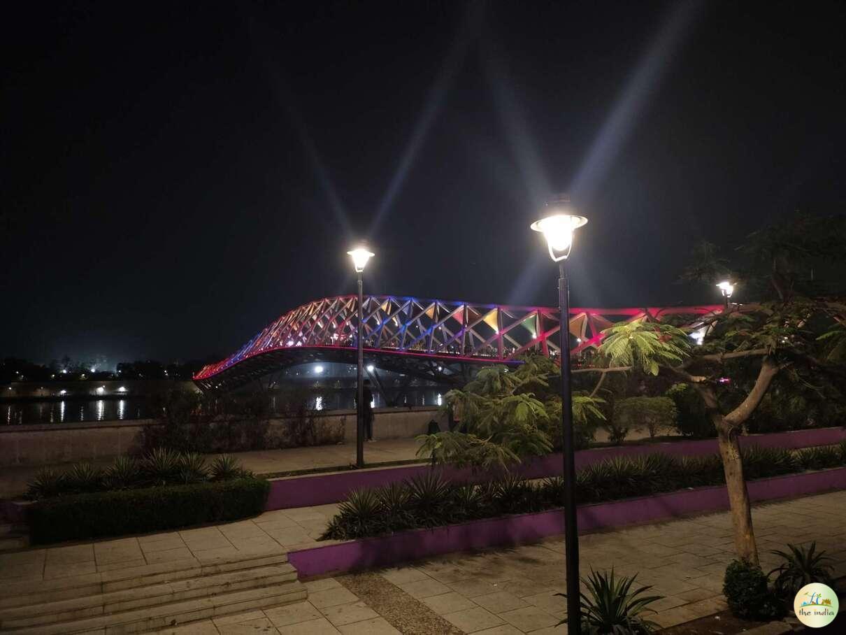 Atal Foot Over Bridge Ahmedabad Atal Foot Over Bridge Ahmedabad