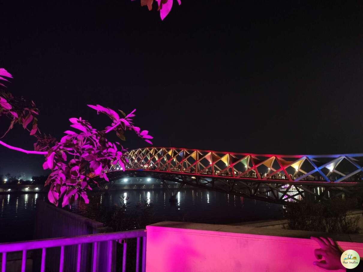 Atal Foot Over Bridge Ahmedabad Atal Foot Over Bridge Ahmedabad